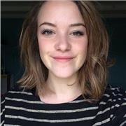 Jeune Etudiante bilingue qui souhaite transmettre sa passion pour l'anglais